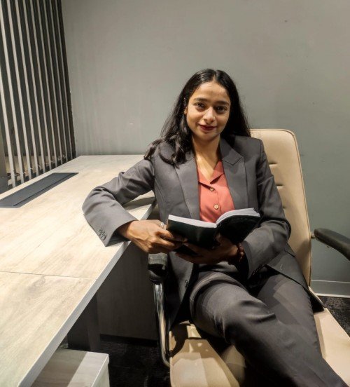 Shivangi Chaurasiya  home tutor in Varanasi.